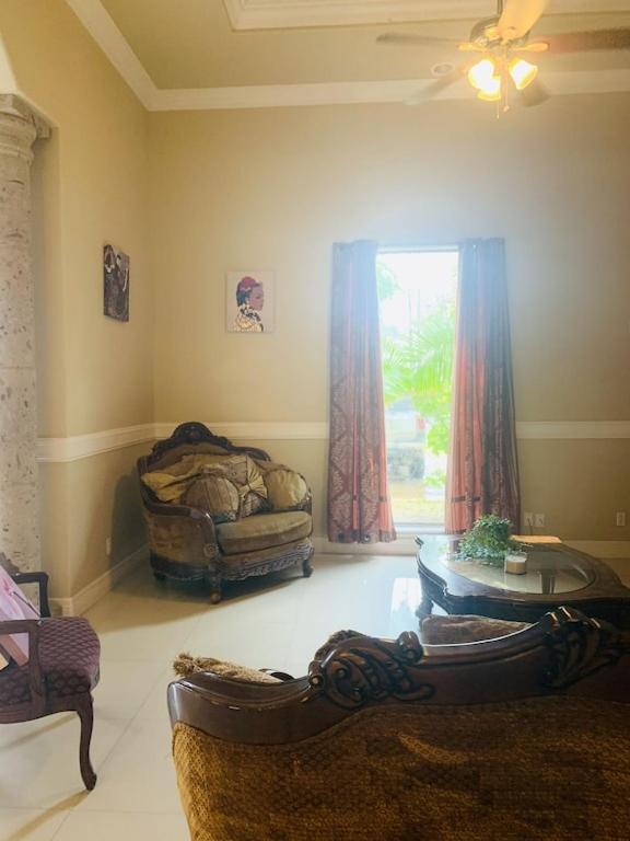 Brownsville Comfort 2 Bedroom 1 Bath , Spacious Kitchen And Outdoor Home エクステリア 写真